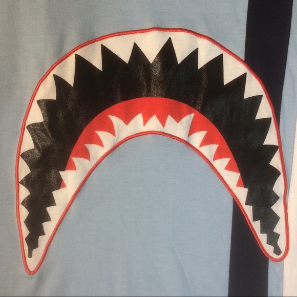 Bleecker And Mercer Sz 3XL Light Blue Shark T Shirt Embroidered Red Black Jaws - Picture 4 of 6